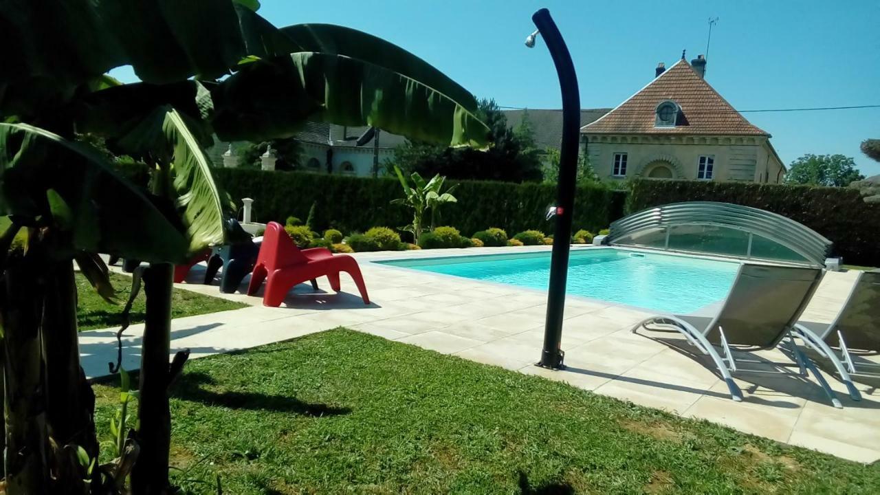 Le Domaine Des Papillons Hotel Beaujeu-Saint-Vallier-et-Pierrejux Exterior photo